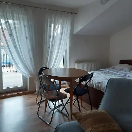 Pokoje Goscinne Augustyna Leba Exterior foto