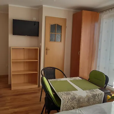Pokoje Goscinne Augustyna Leba Exterior foto