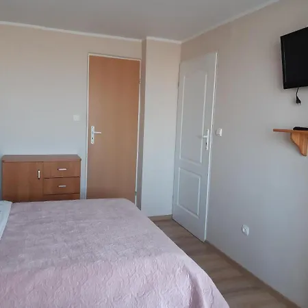 Pokoje Goscinne Augustyna Leba Exterior foto